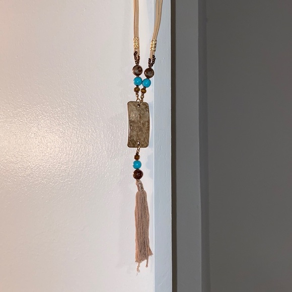 Fringe necklace - Picture 2 of 3